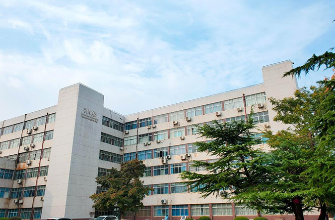 湖北工业大学